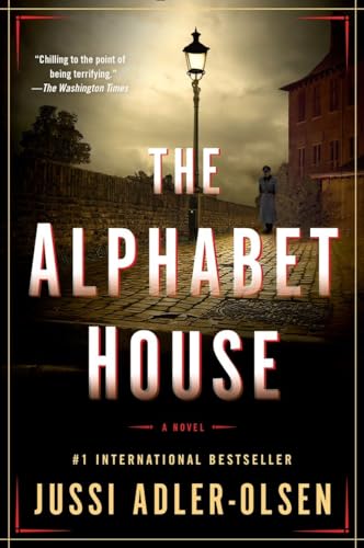 The Alphabet House: A Novel von Dutton
