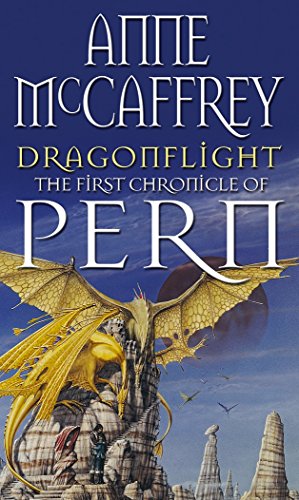 Dragonflight: (Dragonriders of Pern: 1): an awe-inspiring epic fantasy from one of the most influential fantasy and SF novelists of her generation (The Dragon Books, 1) von Penguin