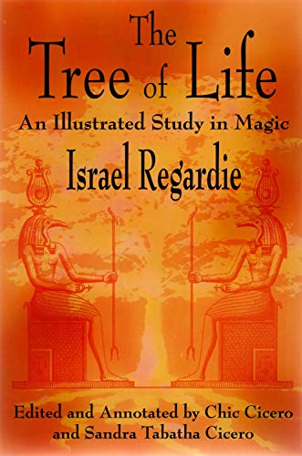 The Tree of Life: An Illustrated Study in Magic von Llewellyn Publications