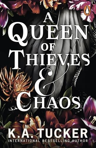 A Queen of Thieves and Chaos (Fate & Flame, 3) von Penguin